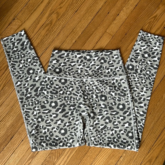 Offline Goals by Aerie Leopard high waisted leggings - Picture 3 of 7